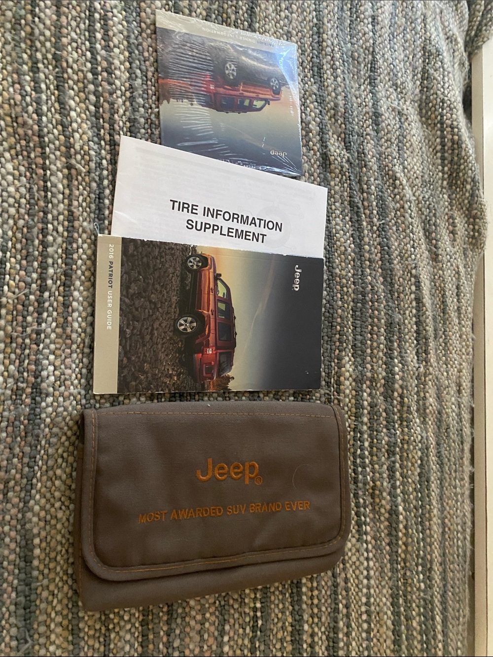 2016 Jeep patriot owners manual with cloth case